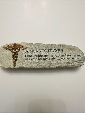 Carson A Nurse’s Prayer Stone Plaque Nurse Gift Medical Office Decor
